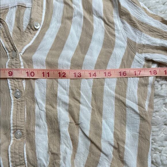 Hollister Striped Tan and White Women's Top Button Front Crop Top Lightweight - Picture 5 of 10
